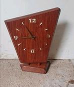 Vintage houten klokje uit de jaren 50, Antiek en Kunst, Antiek | Klokken, Ophalen of Verzenden
