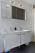 Dubbele wastafel met spiegelkast en verlichting, Huis en Inrichting, Badkamer | Badkamermeubels, Ophalen, Gebruikt, 50 tot 100 cm