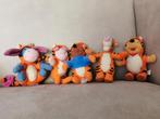Poeh en zijn vriendjes in een teigetje tenue, Ophalen of Verzenden, Winnie de Poeh of vrienden, Zo goed als nieuw, Knuffel