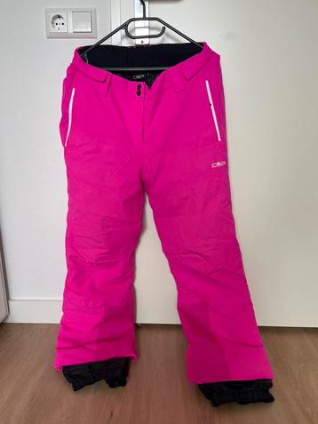 Ski broek beschikbaar voor biedingen