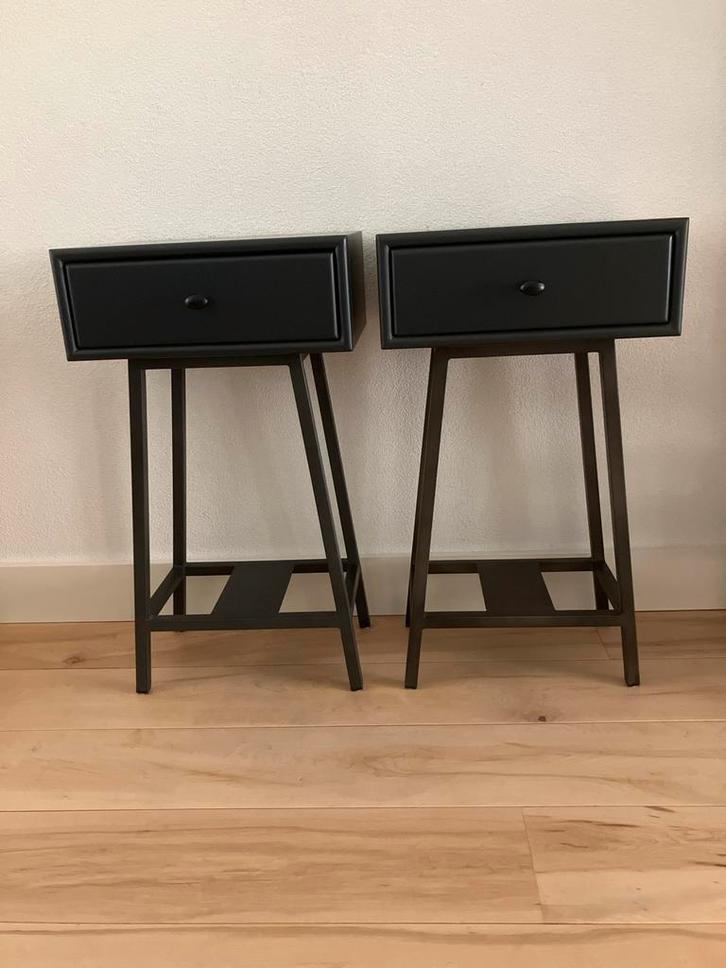 Nachtkastje / Bijzettafel - Zwart Metaal, Huis en Inrichting, Slaapkamer | Nachtkastjes, Nieuw, 55 tot 70 cm, Minder dan 45 cm