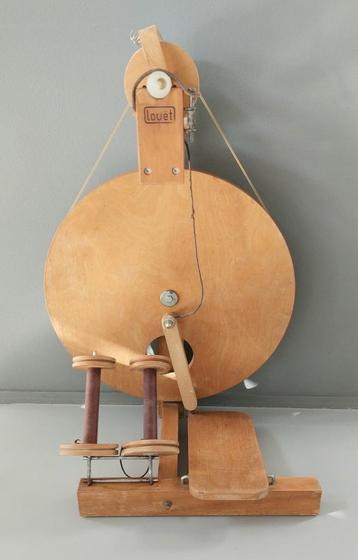 Louet S10 Spinnewiel met Wolhaspel beschikbaar voor biedingen