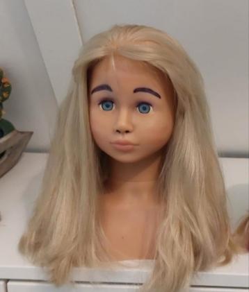 Leuke kap-pop voor kinderen!  beschikbaar voor biedingen