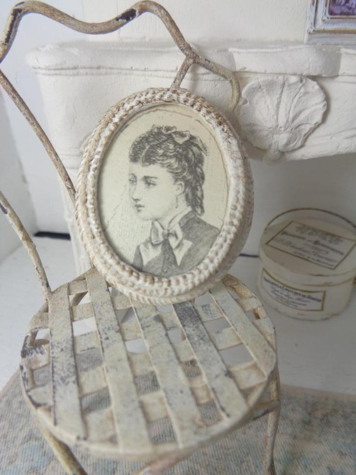   Romantische schilderijtje…..Poppenhuis 1:12…(Foto E4)*, Verzamelen, Poppenhuizen en Toebehoren, Nieuw, Poppenhuis, Ophalen of Verzenden