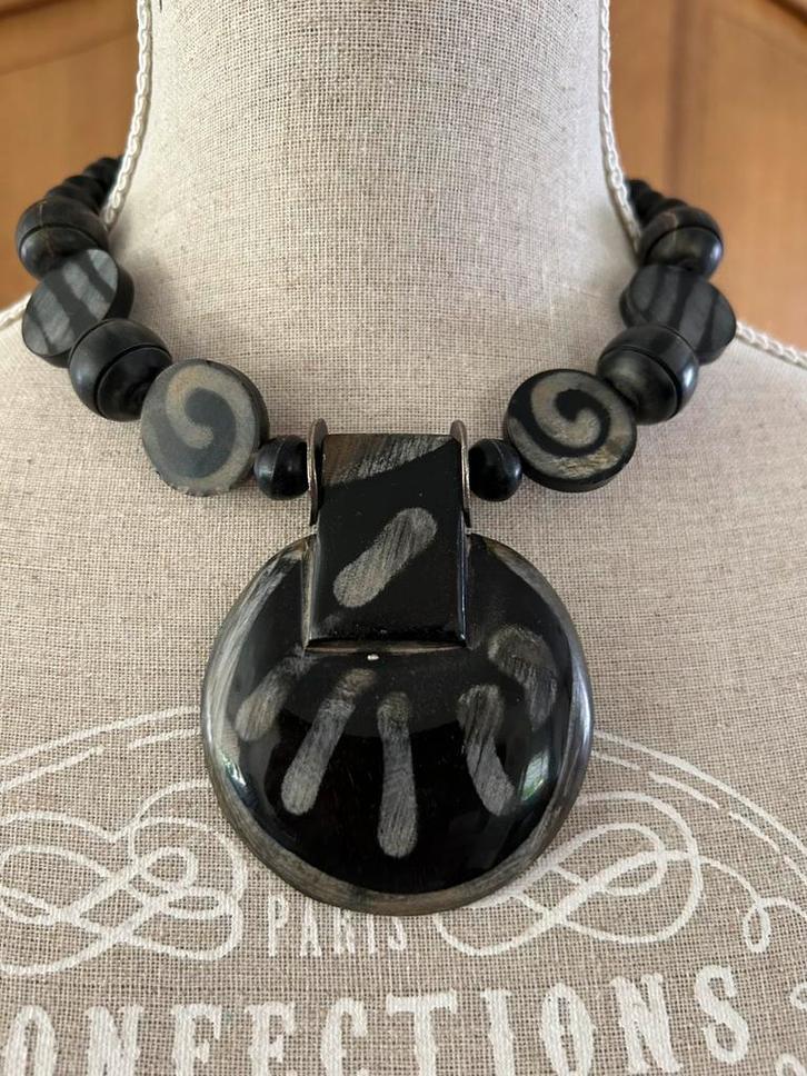 Houten ketting ( heel goed), Sieraden, Tassen en Uiterlijk, Kettingen, Zo goed als nieuw, Overige materialen, Overige kleuren