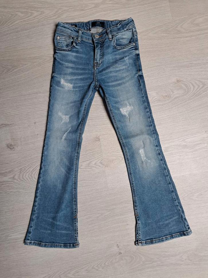 Stoere flared spijkerbroek (LTB Rosie Girls), Kinderen en Baby's, Kinderkleding | Maat 134, Gebruikt, Meisje, Broek, Ophalen of Verzenden