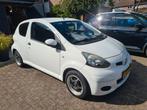 Toyota Aygo 1.0 12V Vvt-i 3DRS MMT 2011 Wit, Auto's, Voorwielaandrijving, 4 stoelen, Origineel Nederlands, Handgeschakeld