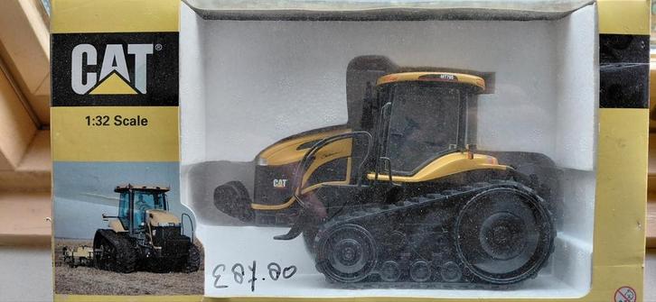 Caterpillar Track Rups tractor  1:32 nog nieuw in doos, Hobby en Vrije tijd, Modelauto's | 1:24, Zo goed als nieuw, Overige typen