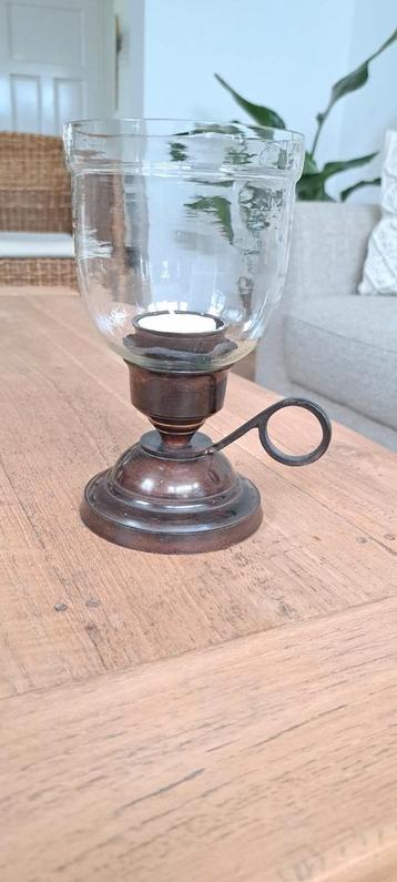 Donkerbrons kleurig metalen kandelaar voor een waxinelichtje beschikbaar voor biedingen