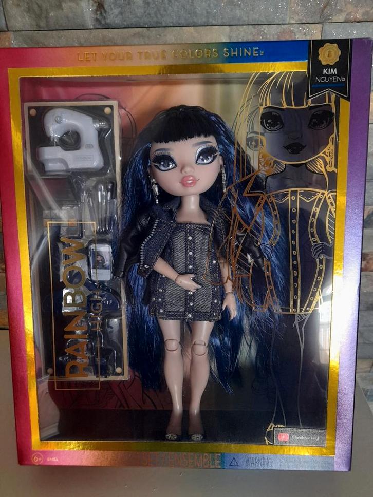 Rainbow high - Kim Nguyen, Verzamelen, Poppen, Zo goed als nieuw, Pop, Ophalen of Verzenden