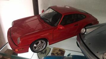 Autoart 964 rs , 1/18 rood . 