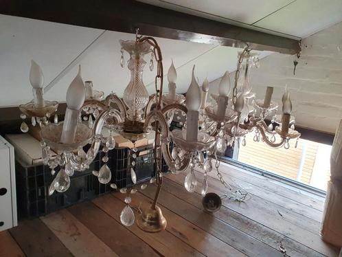Klassieke kroonluchter met plastic details, Huis en Inrichting, Lampen | Kroonluchters, Gebruikt, Kunststof, Metaal, Ophalen of Verzenden