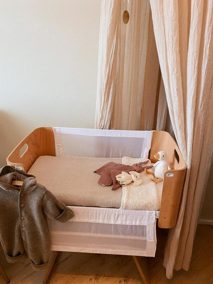 Bednest - Co-sleeper, Huis en Inrichting, Slaapkamer | Nachtkastjes, Gebruikt, 70 cm of meer, 65 cm of meer, Hout, Verzenden