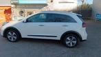 Kia Niro 1.6 GDi Hybrid 141pk DYNAMICLINE NAVI/CAM  2018 Wit, Auto's, Kia, 74 €/maand, Zwart, Leder, 26 km/l