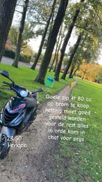 Piaggio zip 80cc, Fietsen en Brommers, Ophalen, Zo goed als nieuw, Benzine, Zip