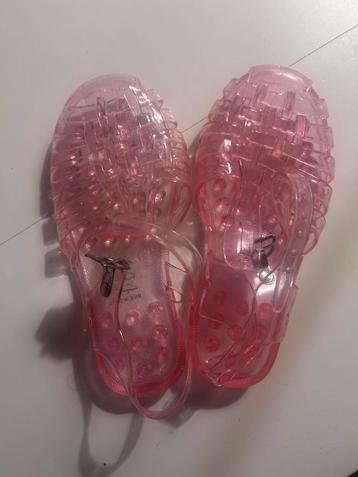 Zwemschoenen / roze/  maat 30 beschikbaar voor biedingen