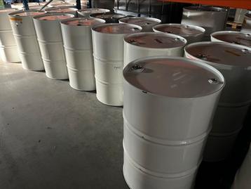 Grote partij lege stalen vaten 200ltr beschikbaar voor biedingen