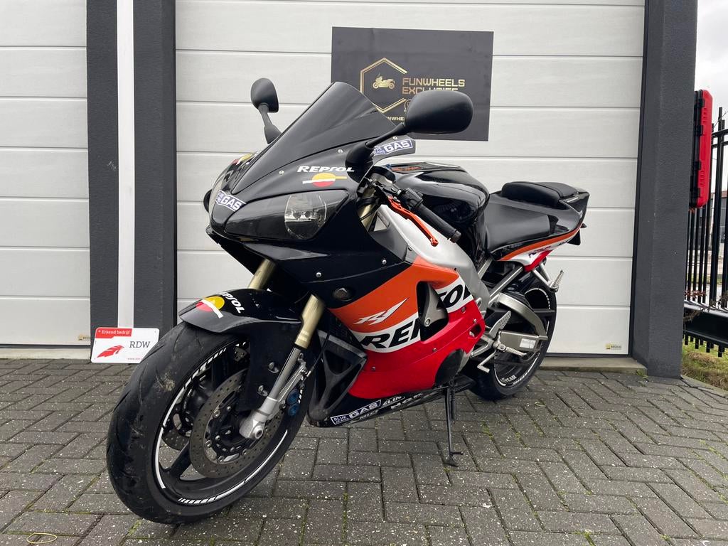 Yamaha YZF R1 RN04  | 2001 | Repsol | 150 PK | Quickshifter, Motoren, Sportuitlaat, 4 cilinders, Motorrijbewijs A, Bedrijf
