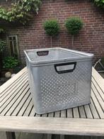 2 aluminium kisten: 66x38x32 cm. Met erop letters jvh, Ophalen, Minder dan 50 cm, Gebruikt, 50 tot 100 cm