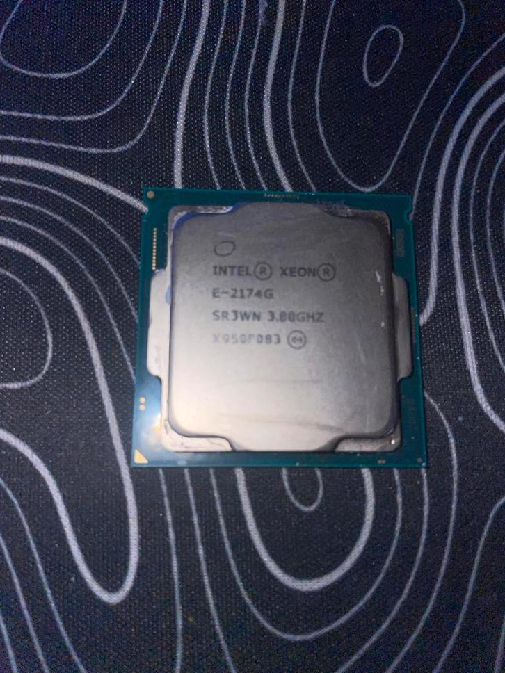 Intel Xeon E-2174G - Perfecte Staat!, Computers en Software, Processors, Zo goed als nieuw, 4-core, 3 tot 4 Ghz, Verzenden