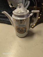 Theekan met een mooie voorkant, Ophalen