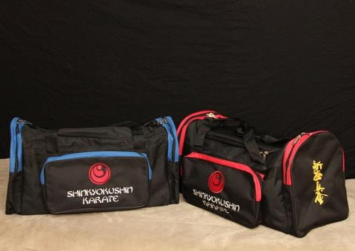 shinkyokushin karate sporttas sleutelhanger stickers muts, Sport en Fitness, Vechtsporten en Zelfverdediging, Nieuw, Karate, Maat XL