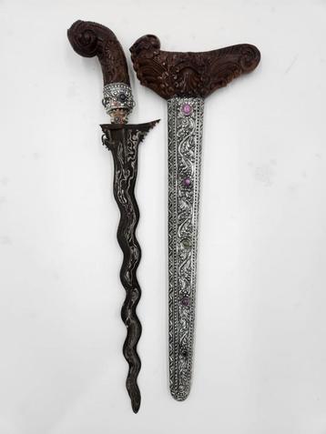 Keris Madura 11 Luk Pamor Ngulit Semangka Zilver KTB96 beschikbaar voor biedingen