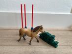 Schleich paard met obstakels, Verzamelen, Speelgoed, Ophalen of Verzenden, Zo goed als nieuw