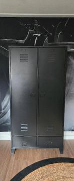 Kledingkast metaal zwart, Ophalen, 50 tot 100 cm, Zo goed als nieuw, Stoer en robuust. Industriële look.