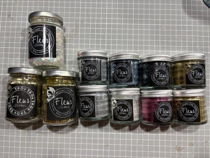 glitters en strooisels, Hobby en Vrije tijd, Knutselen, Zo goed als nieuw, Materiaal, Ophalen of Verzenden