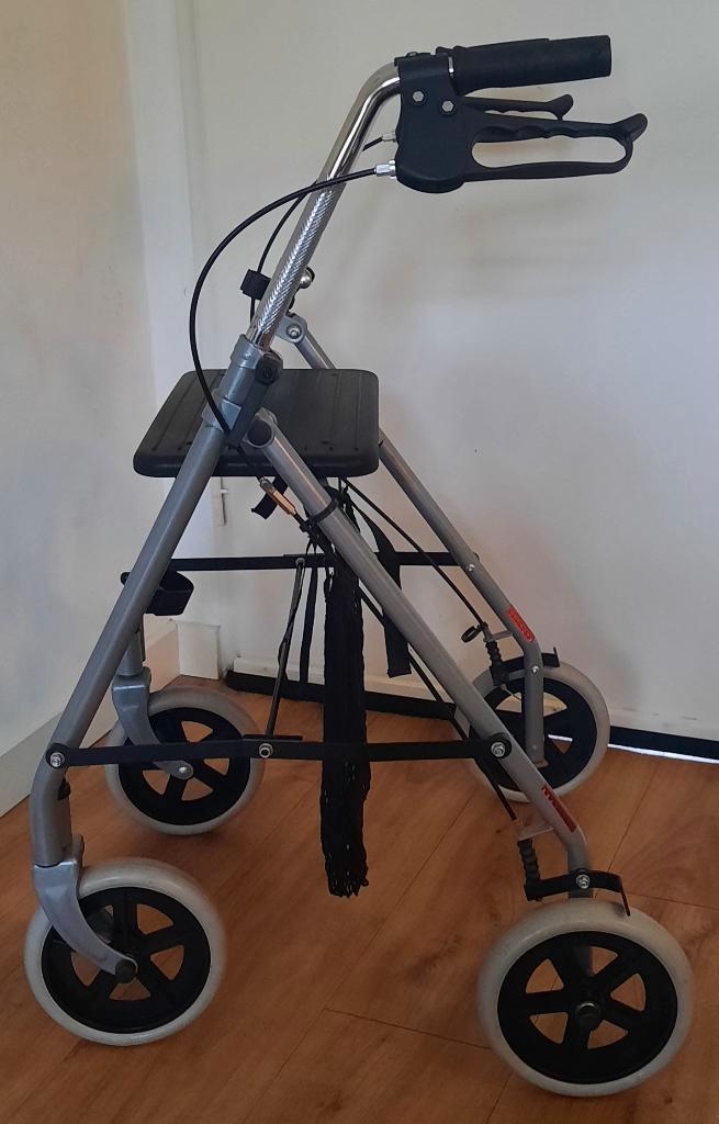 Rollator merk: Drive + boodschappennetje   z.g.a.n.   8.1 kg, Diversen, Rollators, Zo goed als nieuw, Lichtgewicht, Opvouwbaar