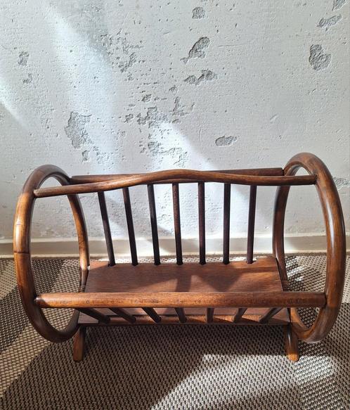 Jaren 70 rotan lectuurhouder, rond model, Huis en Inrichting, Woonaccessoires | Krantenbakken en Lectuurbakken, Ophalen of Verzenden