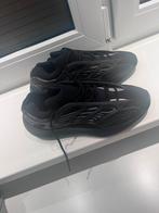 Yeezy 700 V3 Dark Glow, Kleding | Heren, Schoenen, Zwart, Ophalen of Verzenden, Adidas Yeezy, Sneakers of Gympen