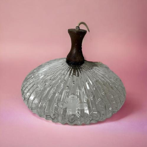 Vintage glazen luster / hanglamp met hout accent, Antiek en Kunst, Antiek | Lampen, Ophalen