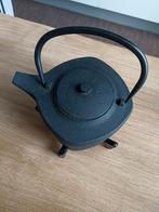 Simon Lévelt Gietijzeren Theepot met Onderzetter, Huis en Inrichting, Ophalen of Verzenden, Gebruikt