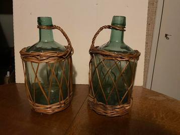 Wijnkaraf of vaas, 2 stuks beschikbaar voor biedingen