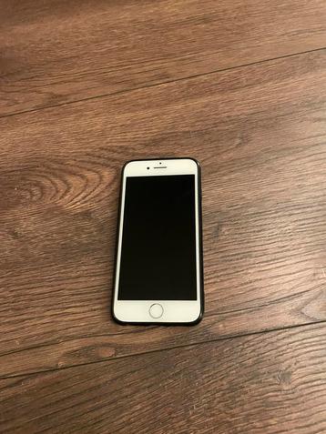Iphone 7 zilver 128 GB beschikbaar voor biedingen