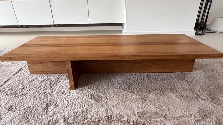 VTwonen salontafel Angle in Walnoot (!), Huis en Inrichting, Tafels | Salontafels, Zo goed als nieuw, Minder dan 50 cm, Minder dan 50 cm