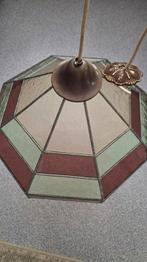 Glas & lood hanglamp  zachtgroen  met wijnrood, Antiek en Kunst, Antiek | Lampen, Ophalen of Verzenden