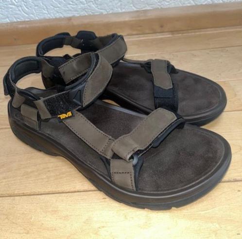 Teva heren sandalen maat 47 Terra FI 5 universal leer kaki, Kleding | Heren, Schoenen, Zo goed als nieuw, Sandalen, Bruin, Verzenden