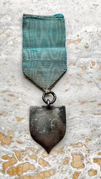 Massief Zilveren draagteken “LF”  Studentica?, Ophalen of Verzenden, Overige materialen