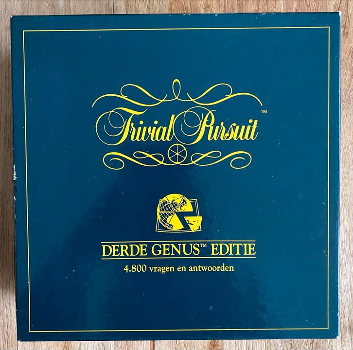 Trivial Pursuit Derde Genus Editie, Hobby en Vrije tijd, Gezelschapsspellen | Bordspellen, Zo goed als nieuw, Drie of vier spelers