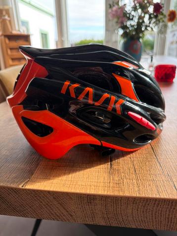 Kask Fietshelm Maat L beschikbaar voor biedingen