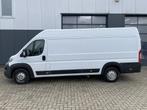 Fiat Ducato 35H 2.3 MultiJet L4H2 | Trekhaak | Navigatie | A, Auto's, Bestelauto's, Voorwielaandrijving, Gebruikt, Euro 6, 3000 kg