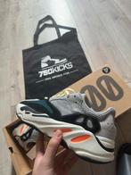 Adidas Yeezy Boost 700 Wave Runner Solid Grey Maat EU41 1/3, Kleding | Heren, Schoenen, Nieuw, Yeezy, Sneakers of Gympen, Verzenden