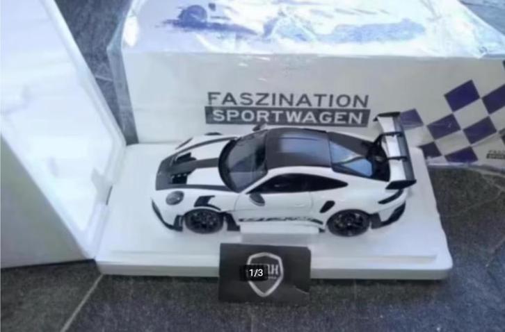SALE PORSCHE 911 992 GT3 RS 2022 white / blue Minichamps WRH, Hobby en Vrije tijd, Modelauto's | 1:18, Zo goed als nieuw, Auto