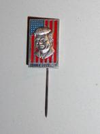 oud metalen speldje - PRESIDENT KENNEDY -, Ophalen of Verzenden, Gebruikt, Overige onderwerpen, Speldje of Pin