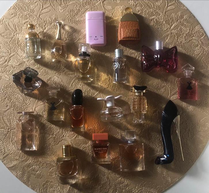 18 merk parfum miniaturen, Verzamelen, Parfumverzamelingen, Nieuw, Miniatuur, Gevuld, Ophalen