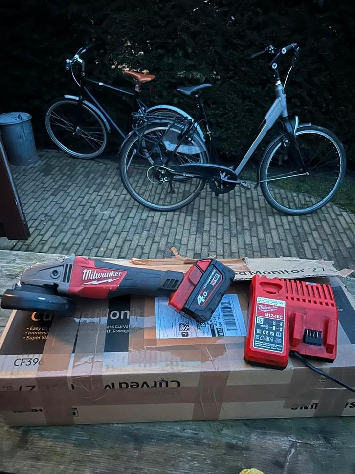 Milwaukee M18 CAG125X slijptol set, Fietsen en Brommers, Fietsaccessoires | Fietsaccu's, Zo goed als nieuw, Ophalen of Verzenden