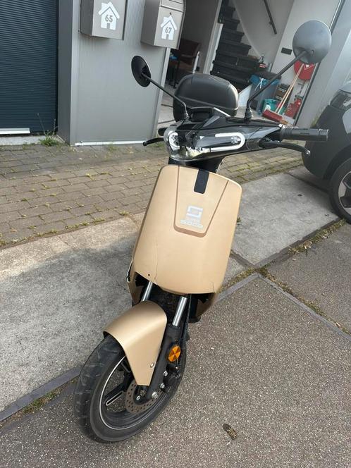 Super Soco CUX 25 km/u, Fietsen en Brommers, Scooters | Overige merken, Zo goed als nieuw, Maximaal 25 km/u, Elektrisch, Ophalen